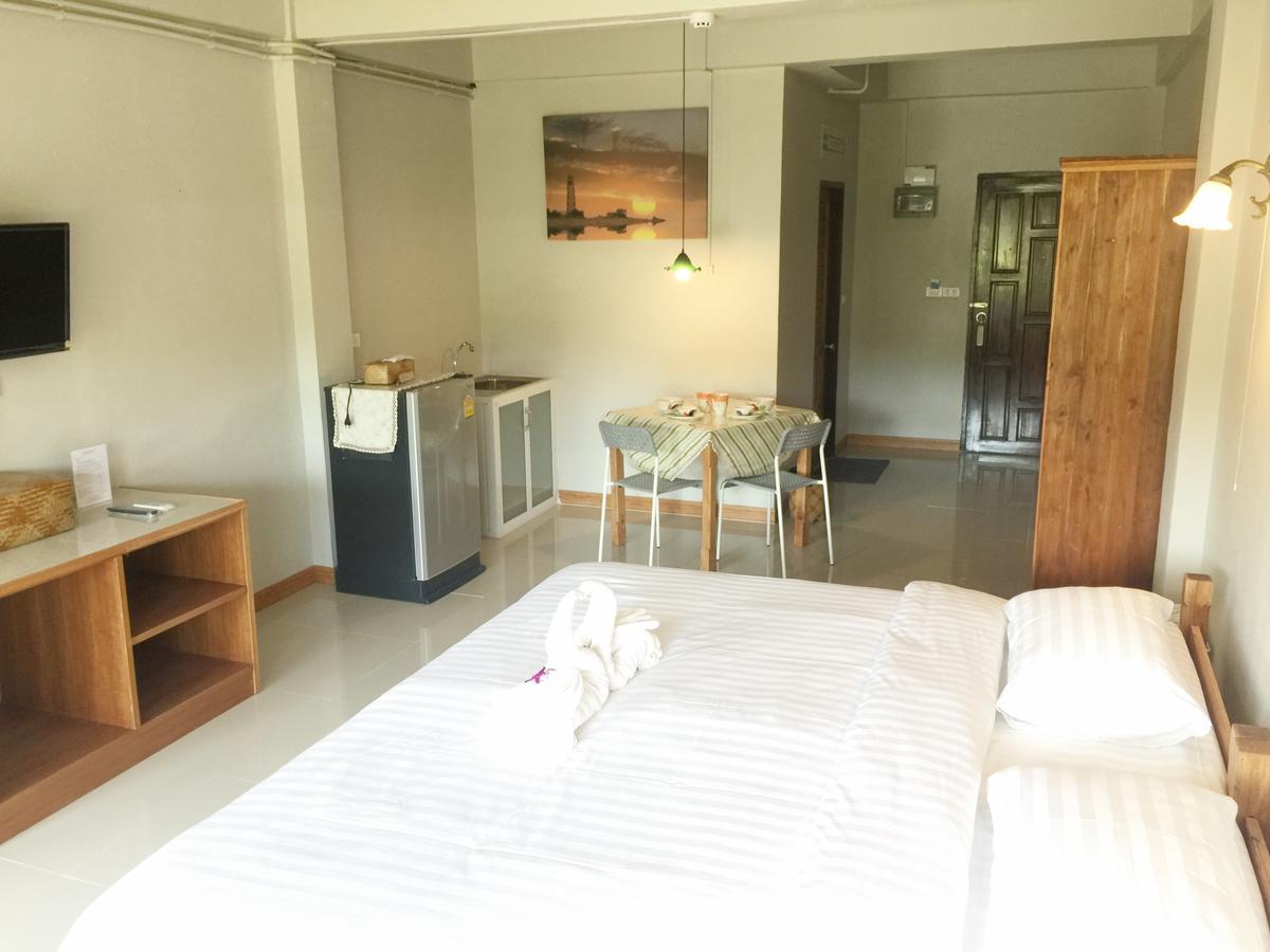 Baan Bangrak Residence Trang Kültér fotó