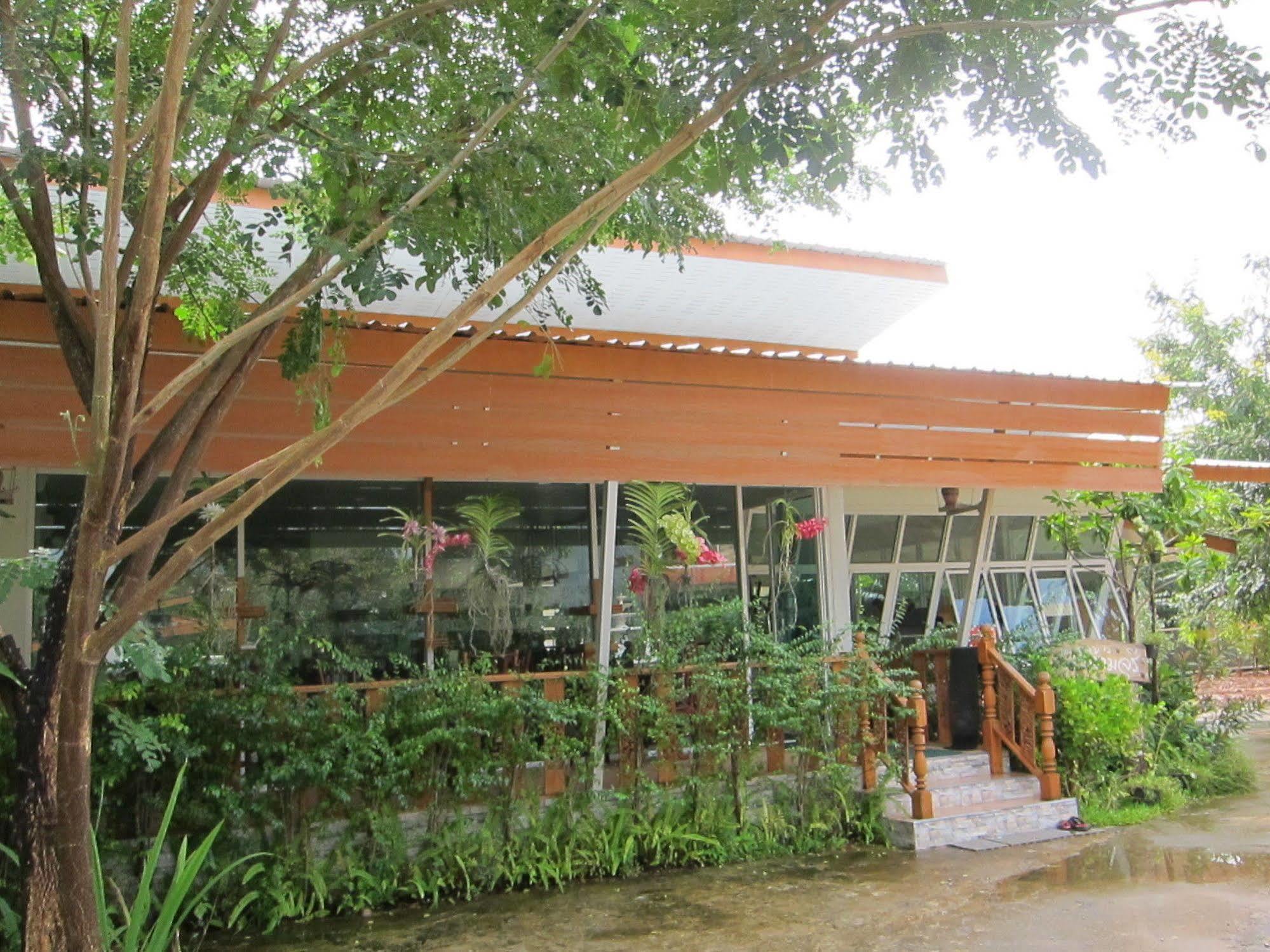 Baan Bangrak Residence Trang Kültér fotó