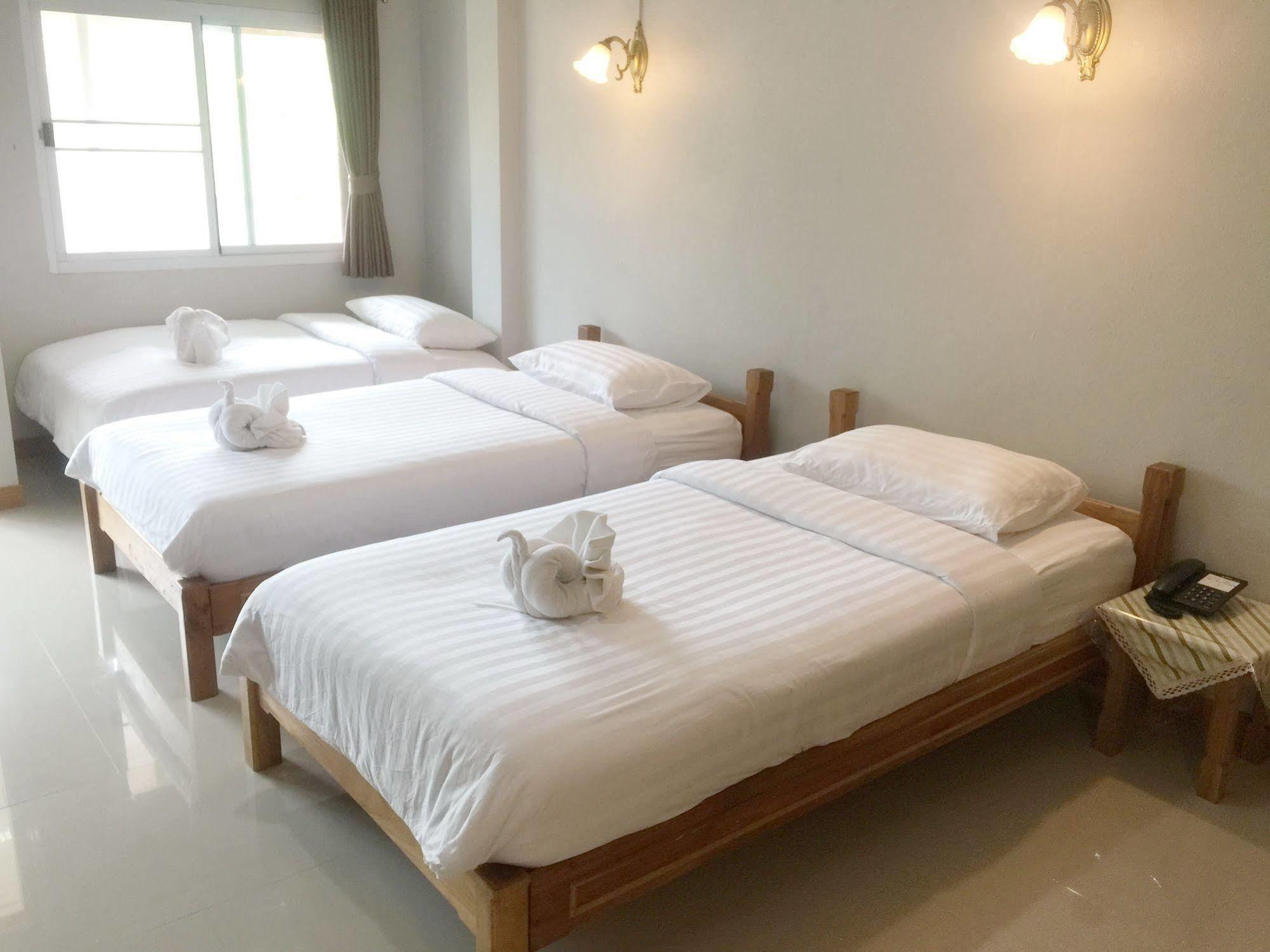 Baan Bangrak Residence Trang Kültér fotó