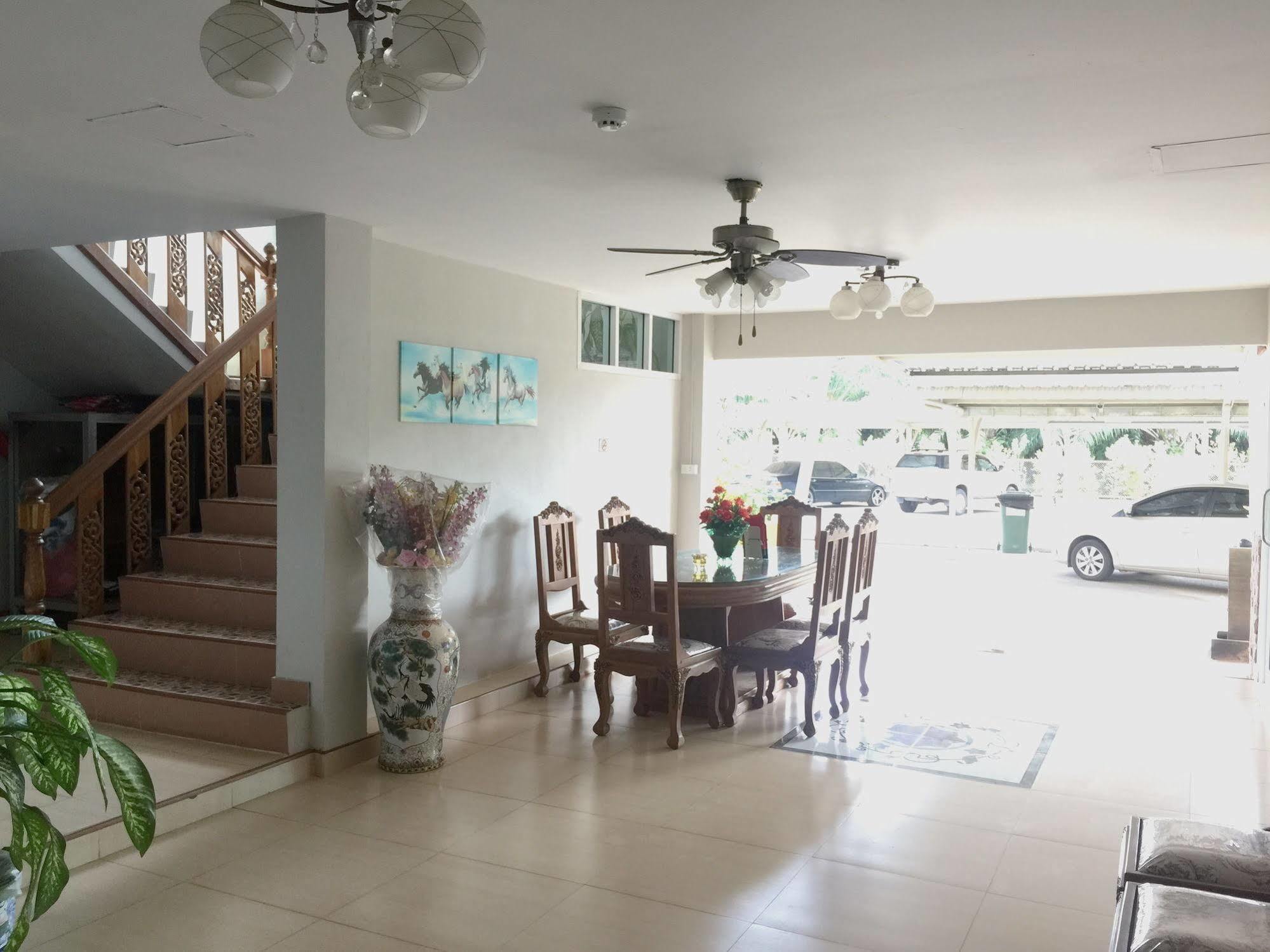Baan Bangrak Residence Trang Kültér fotó