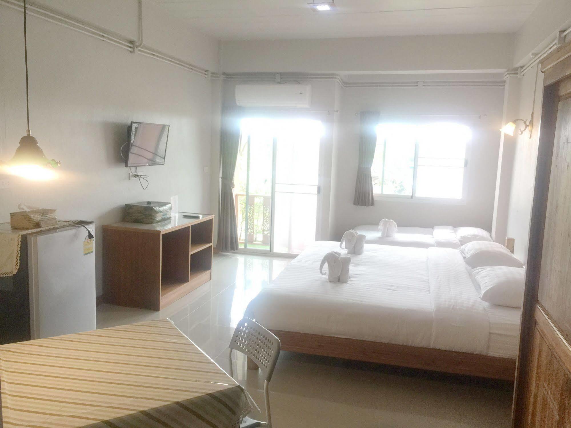 Baan Bangrak Residence Trang Kültér fotó