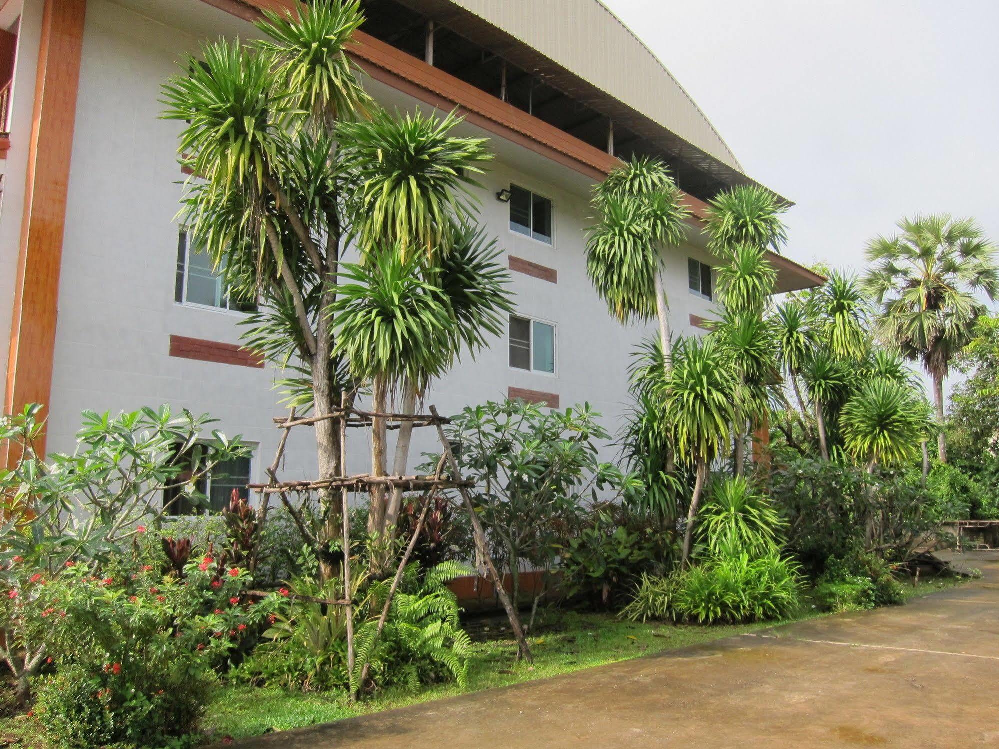 Baan Bangrak Residence Trang Kültér fotó