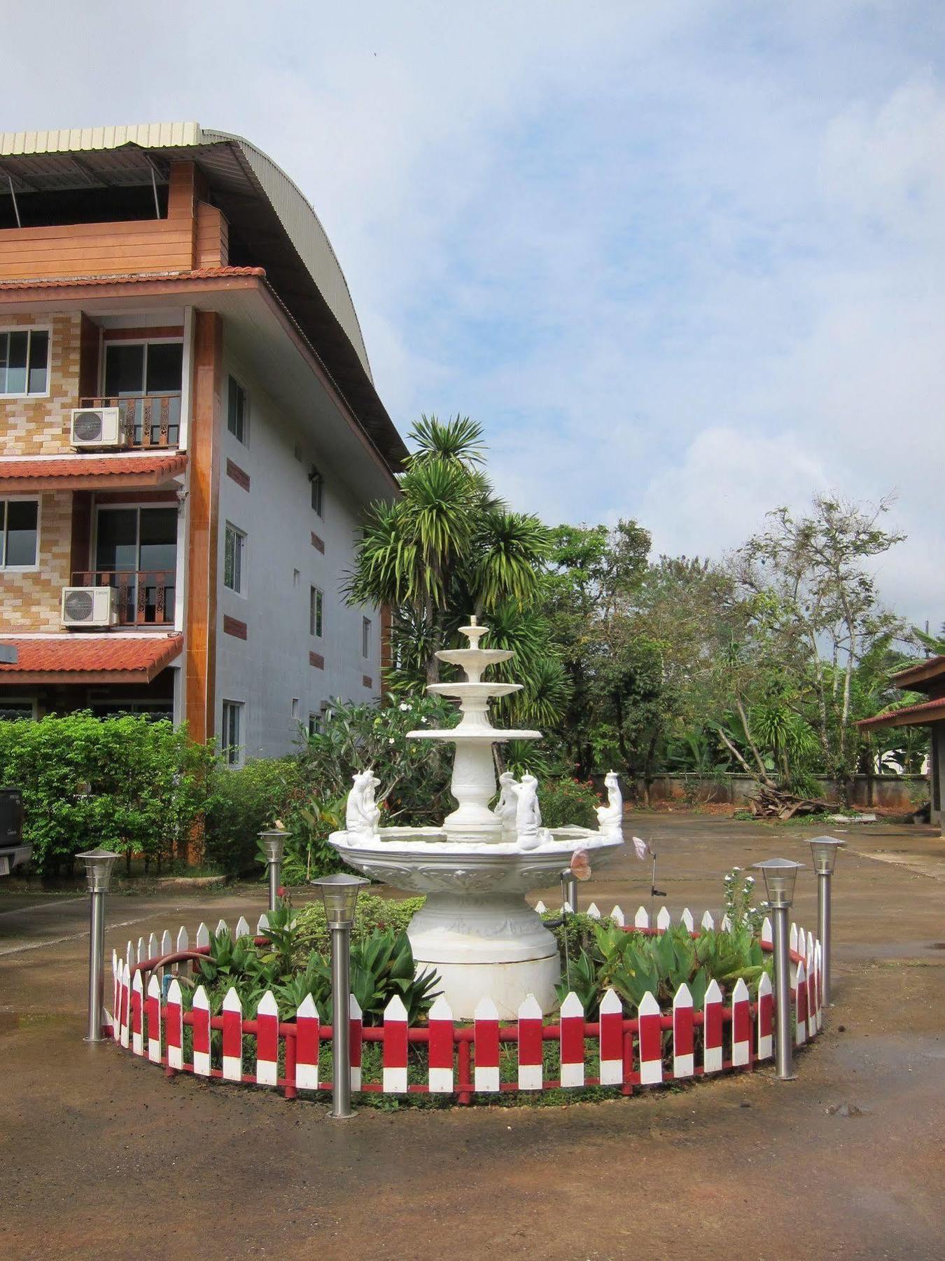 Baan Bangrak Residence Trang Kültér fotó